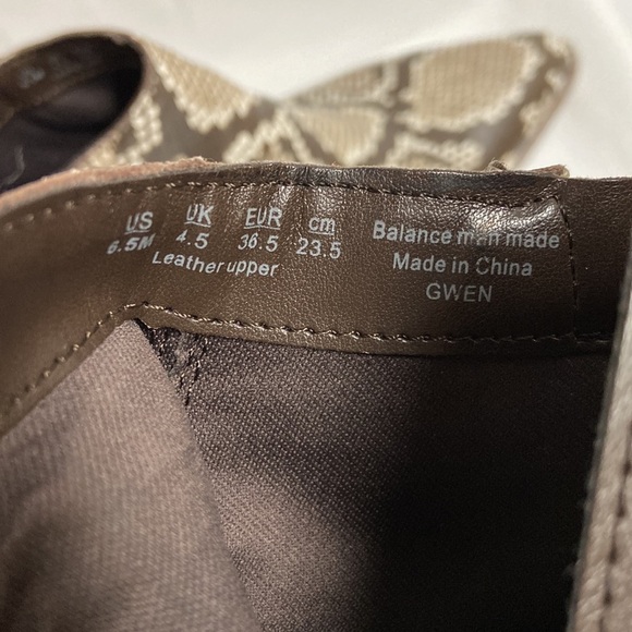 Bleeker & Bond Gwen Snakeskin Print Ankle Boot Bootie Brown Tan Size 6.5 - Picture 5 of 5